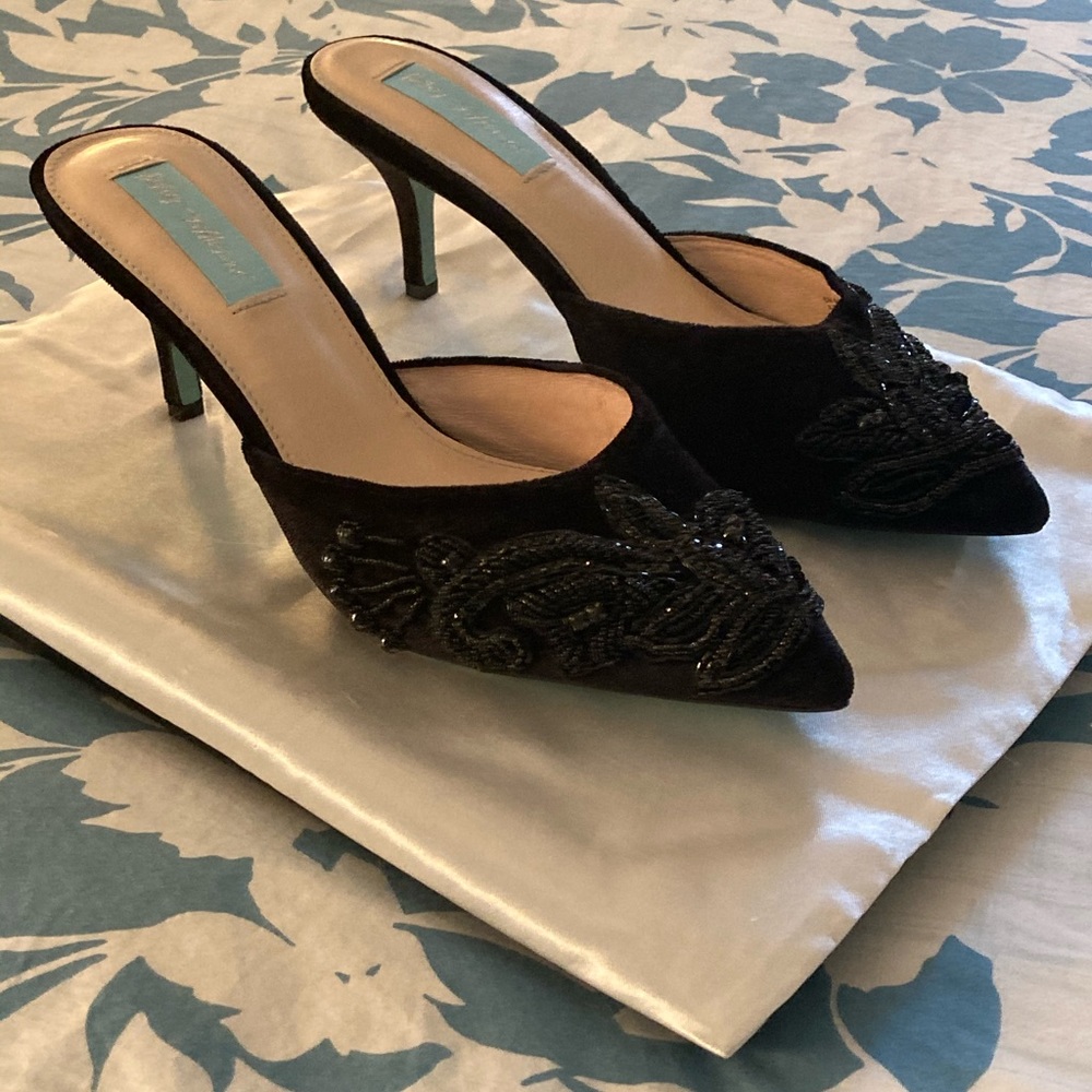 Betsy Johnson Beaded 2.5 inch Mule size 8 1/2